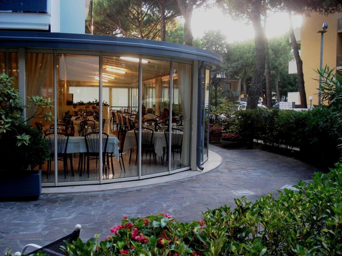 Roxy Hotel 3*